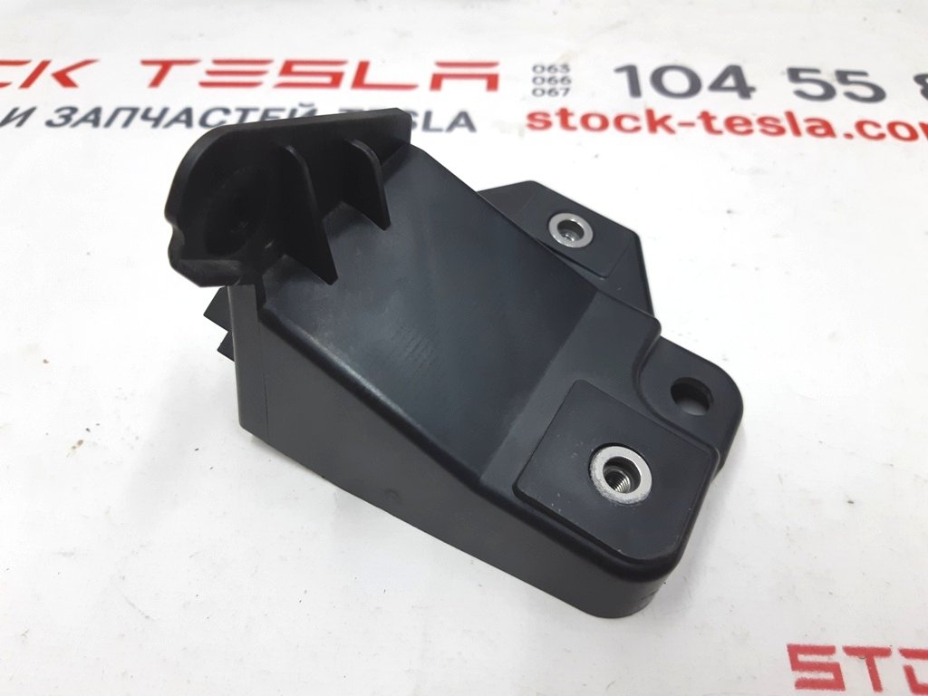 9 1061332-00-B 앞 범퍼 고정 오른쪽 내부 Tesla 모델 S REST 1061332-00-B